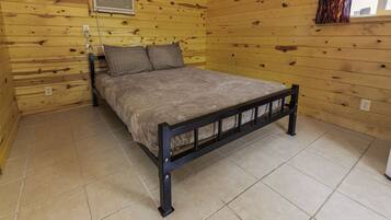 1 bedroom, bed sheets