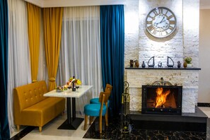 Interior - Blue Heaven (Bakuriani)