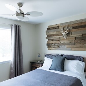 Appartement de deux chambres à coucher + divan-lit | 2 bedrooms, desk, laptop workspace, soundproofing - Le Contemporain (Rouyn-Noranda)