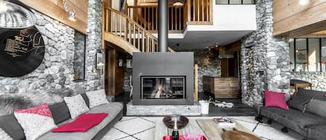 Smart TV, fireplace, stereo