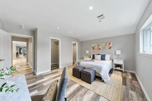 4 bedrooms, desk, free WiFi, bed sheets