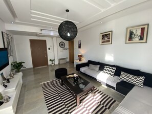 TV - Apparently luxury (Hammamet Sud)