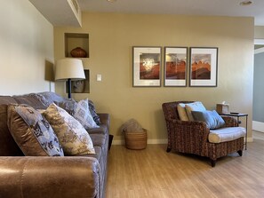 Smart TV, futbolito, tenis de mesa y libros