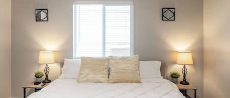 3 bedrooms, desk, free WiFi, bed sheets