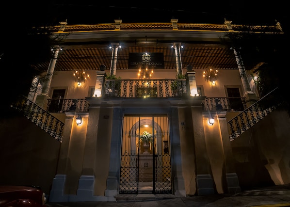 Bagian depan properti