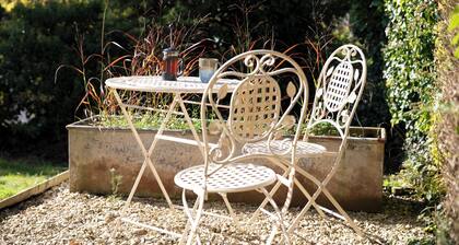 Stunning one bed apartment in the Stroud Valleys