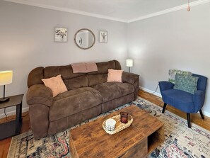 Smart TV - Cozy 2 Bedroom Townhouse Near Lake and Restaurants (Guntersville)