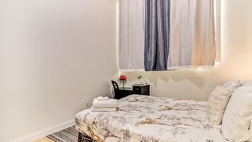2 bedrooms, desk, iron/ironing board, free WiFi