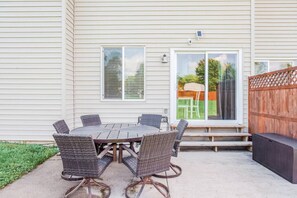 Outdoor dining