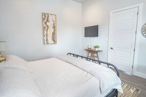 House (3 Bedrooms) | 3 bedrooms, laptop workspace, iron/ironing board, bed sheets