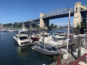 Marina - Penthouse with 3 decks w/ water views on Beach /Seawall (Vancouver)