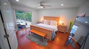 3 bedrooms, desk, iron/ironing board, travel cot