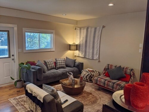 Resort Style Chalet in the Forest with a Tennis Court near Grouse Mountain