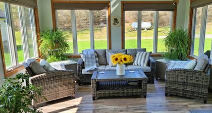 COUNTRY VIEW GETAWAY: ATV/UTV and Country Living Combined, Sleeps 8, near Town.