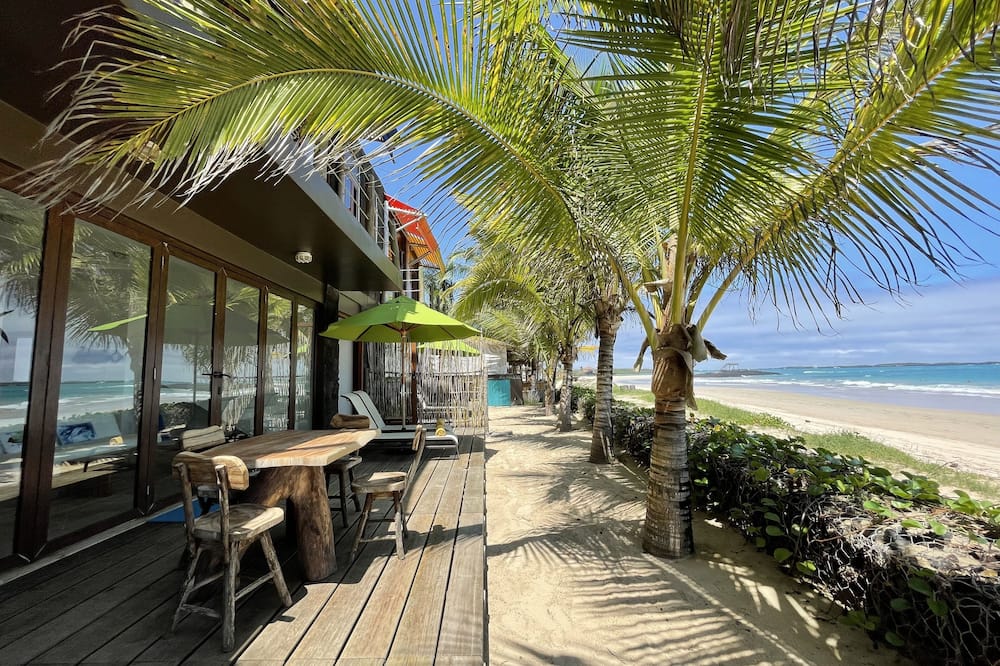 Mi Playa Galapagos Beachfront