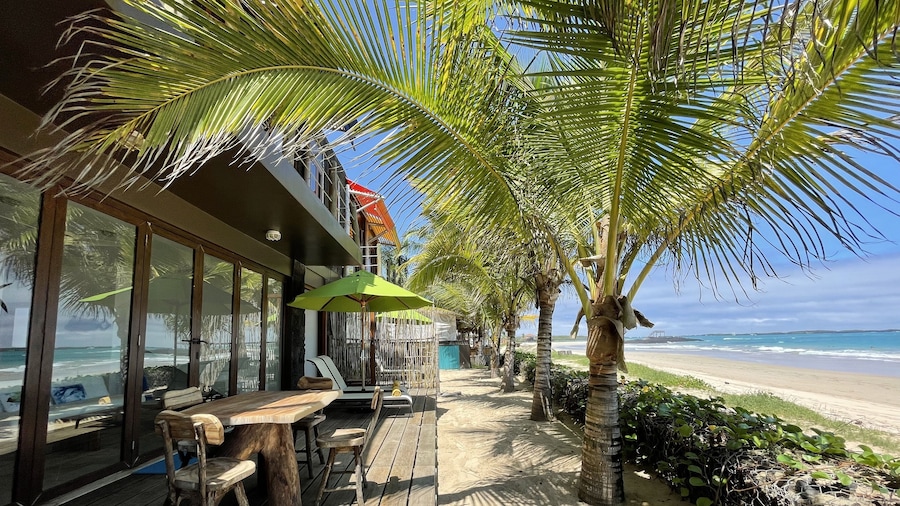 Mi Playa Galapagos Beachfront
