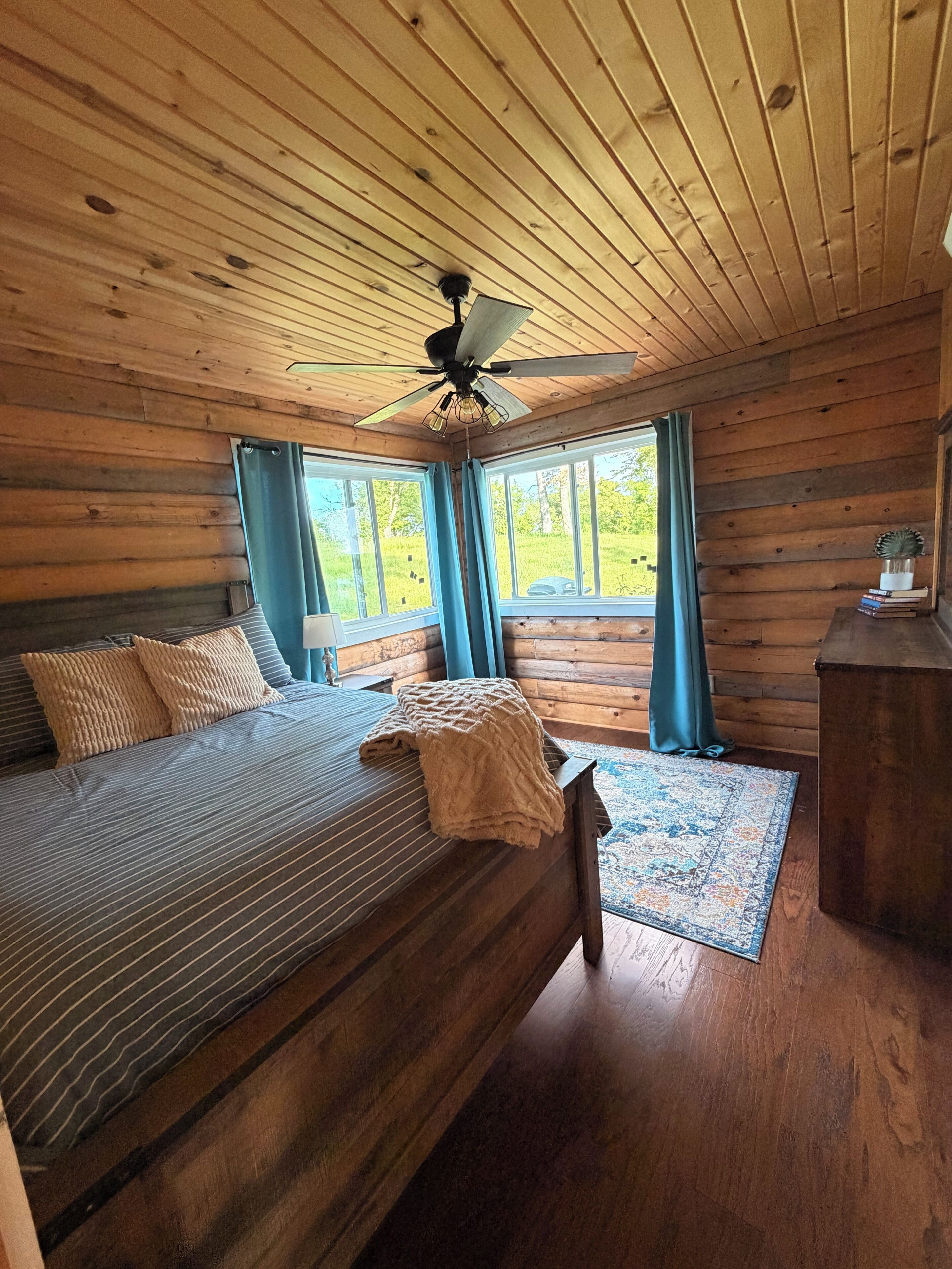 2 bedrooms