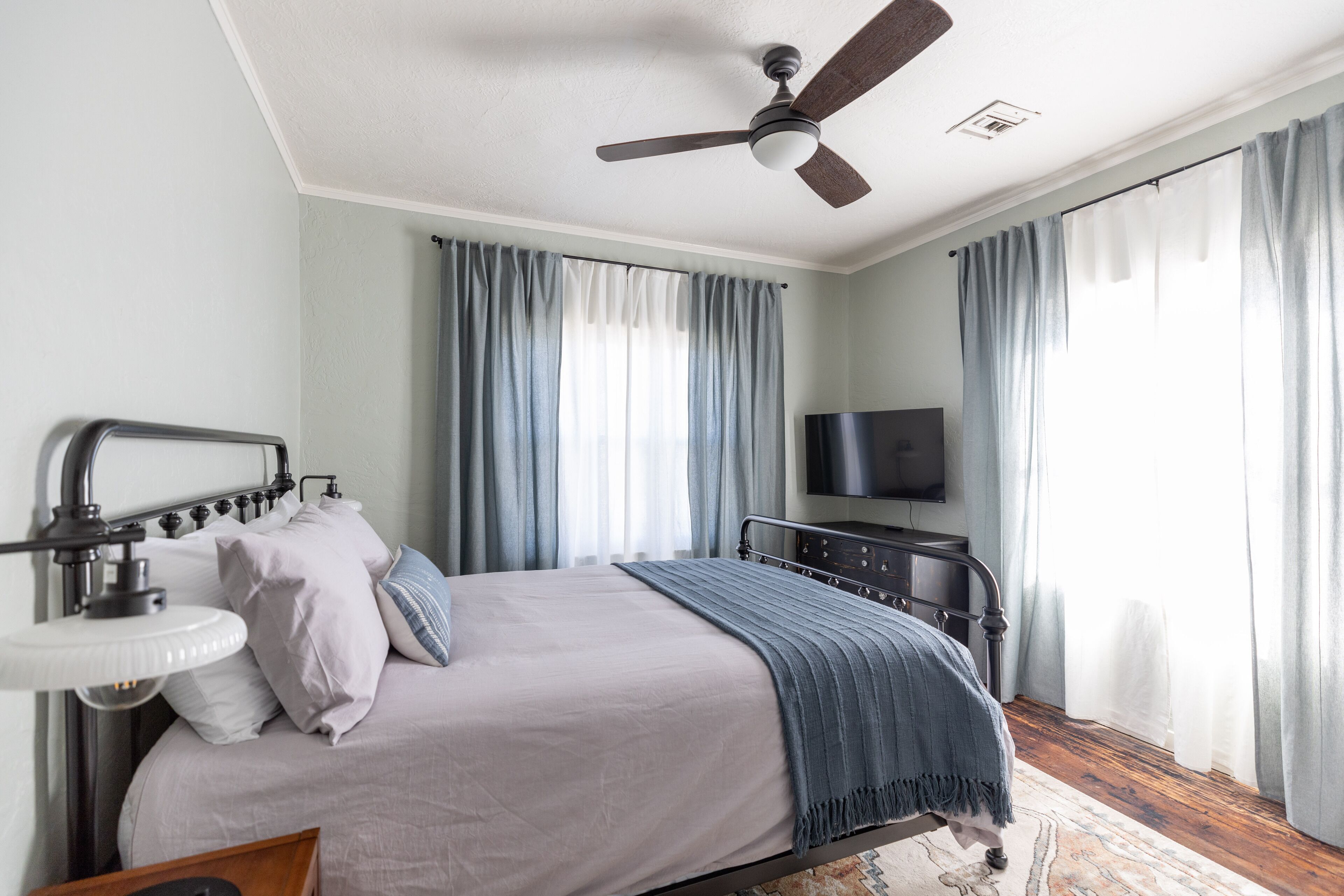 2 bedrooms, iron/ironing board, travel crib, free WiFi