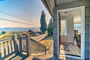 Property grounds - Near Snoqualmie River! Cozy Home in Rural Setting (Carnation)