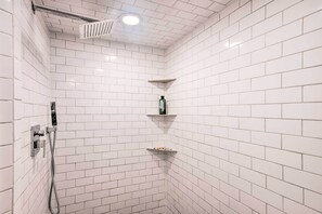 Hair dryer, towels - Pet-Friendly Natchez Home: Walk to Downtown! (Natchez)
