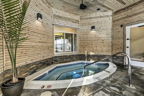 Norwich 'The Villas': Near Mohegan Sun Casino