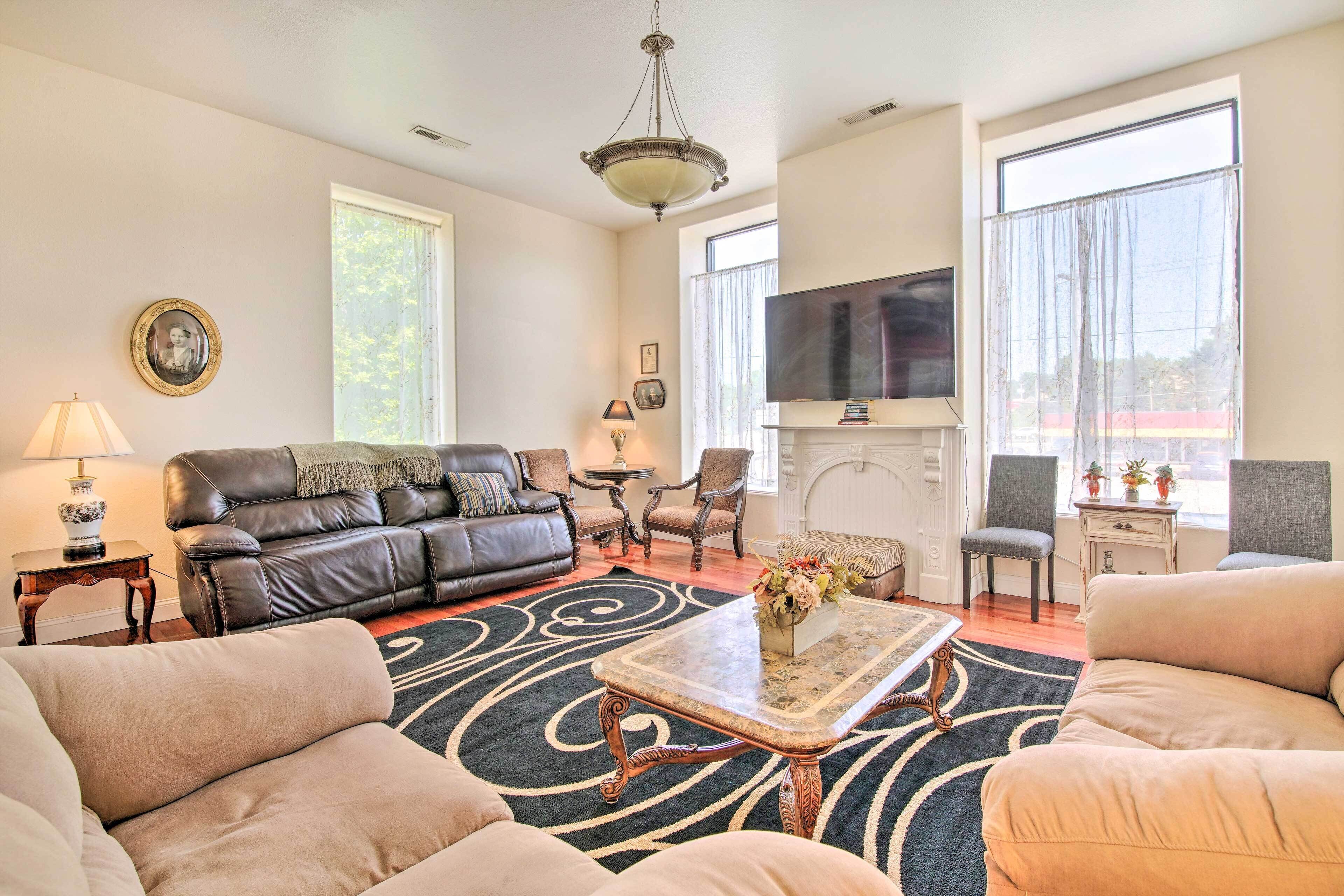Spacious Springfield Apt < 4 Mi to Downtown!
