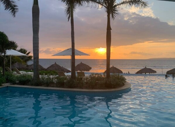 Outdoor pool - Apartamento Nuevo Vallarta México (Nuevo Nayarit)