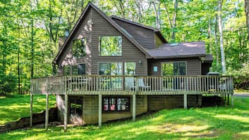 House (4 Bedrooms) | Front of property