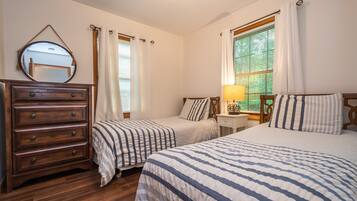House (4 Bedrooms) | Property amenity