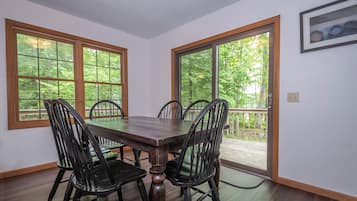 House (4 Bedrooms) | Property amenity