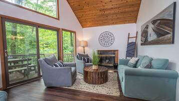 House (4 Bedrooms) | Property amenity