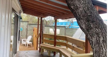 Quiet & Cozy Oasis- Pet Friendly/Near Boat Ramp/Private Patio