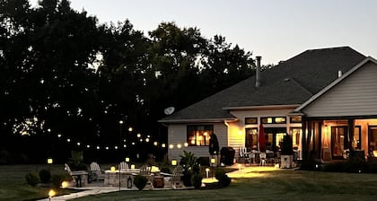 Two-House Private Country Retreat - 4 Bedrooms and 3.5 Baths