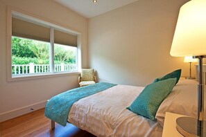 4 habitaciones, tabla de planchar con plancha y wifi gratis 