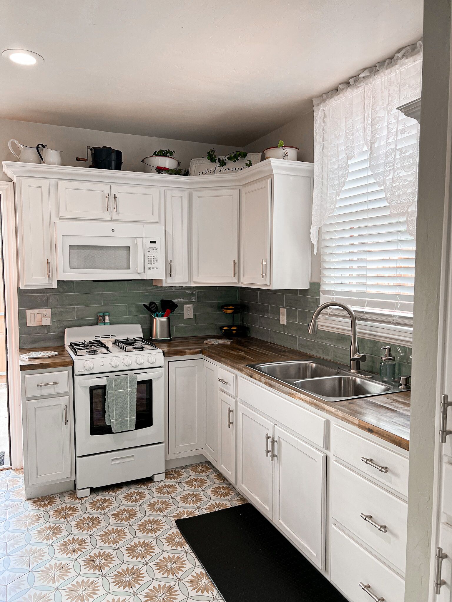 * Close to Downtown* Newly Remodeled*Halloween Special on Mt Vernon!
