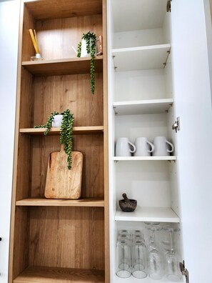 アパートメント | 専用キッチン | 大型冷蔵庫、電子レンジ、オーブン、コンロ