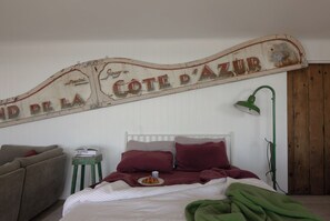 1 bedroom, iron/ironing board, bed sheets