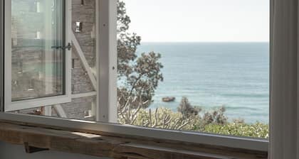 Pacific Lodge | Studio