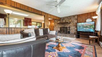 House (4 Bedrooms) | Property amenity