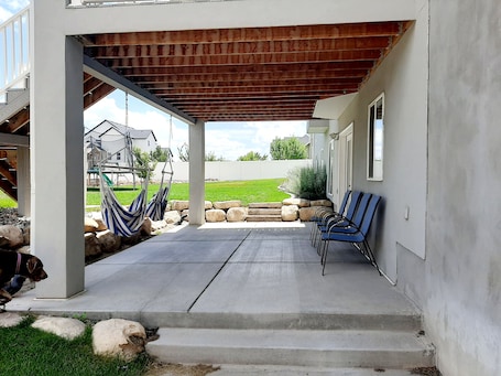 Terrace/patio. 2 Bed/1 Bath daylight basement apartment-perfect for families!
