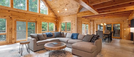 House (5 Bedrooms) | Property amenity