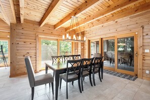 House (5 Bedrooms) | Property amenity