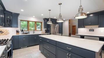 House (5 Bedrooms) | Property amenity