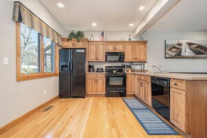 House (5 Bedrooms) | Property amenity