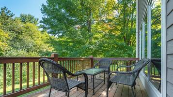 Casa (5 Bedrooms) | Servicio de la propiedad