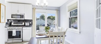 Close to City & UofM - Family & Business Travel