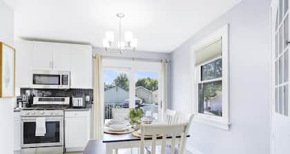 Close to City & UofM - Family & Business Travel