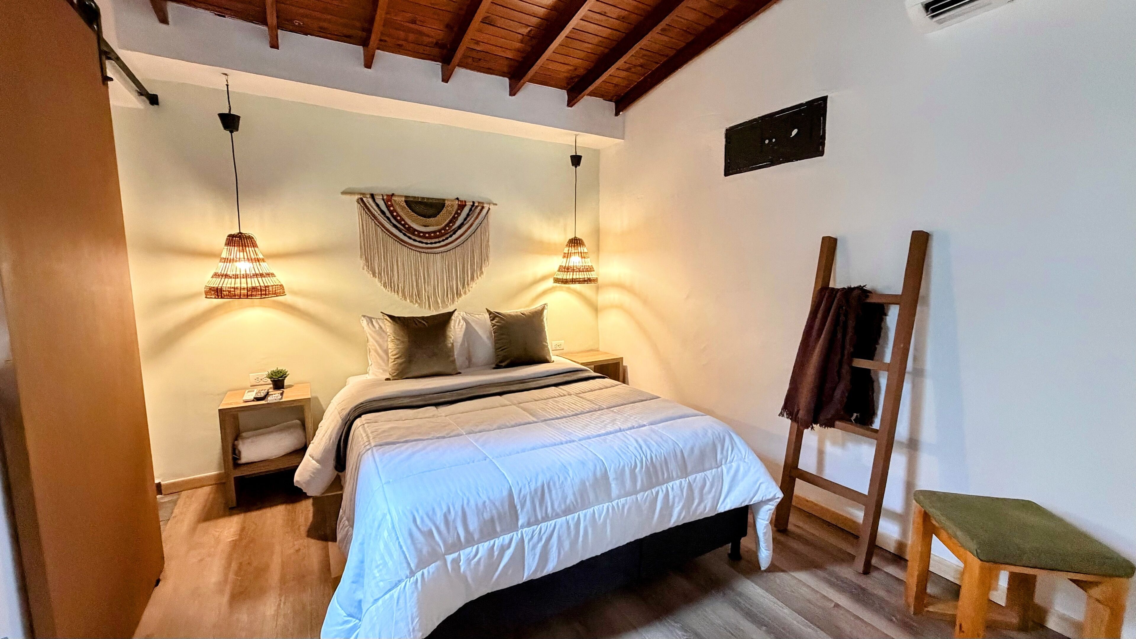 Standard Room | Desk, iron/ironing board, free WiFi, bed sheets