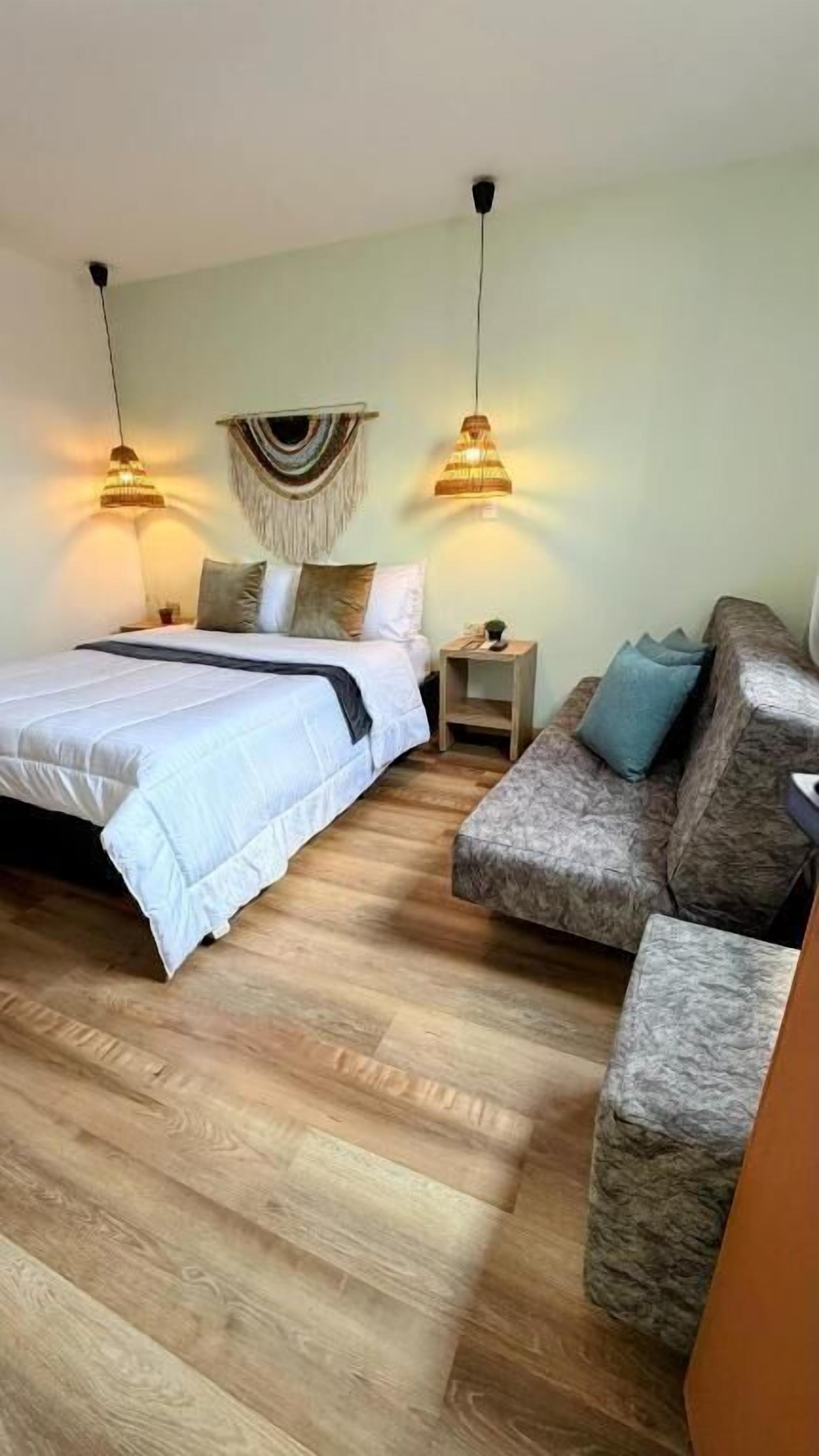 Chambre triple Standard | Bureau, fer et planche à repasser, accès au Wi-Fi (inclus)