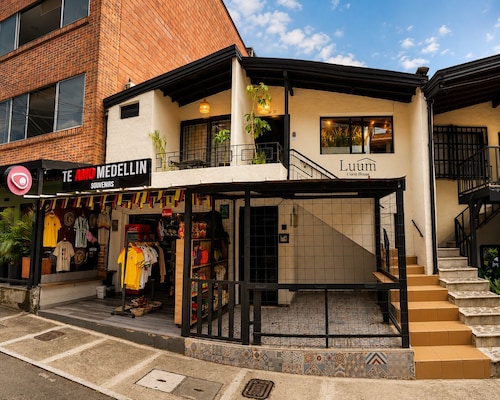Luum Guest House